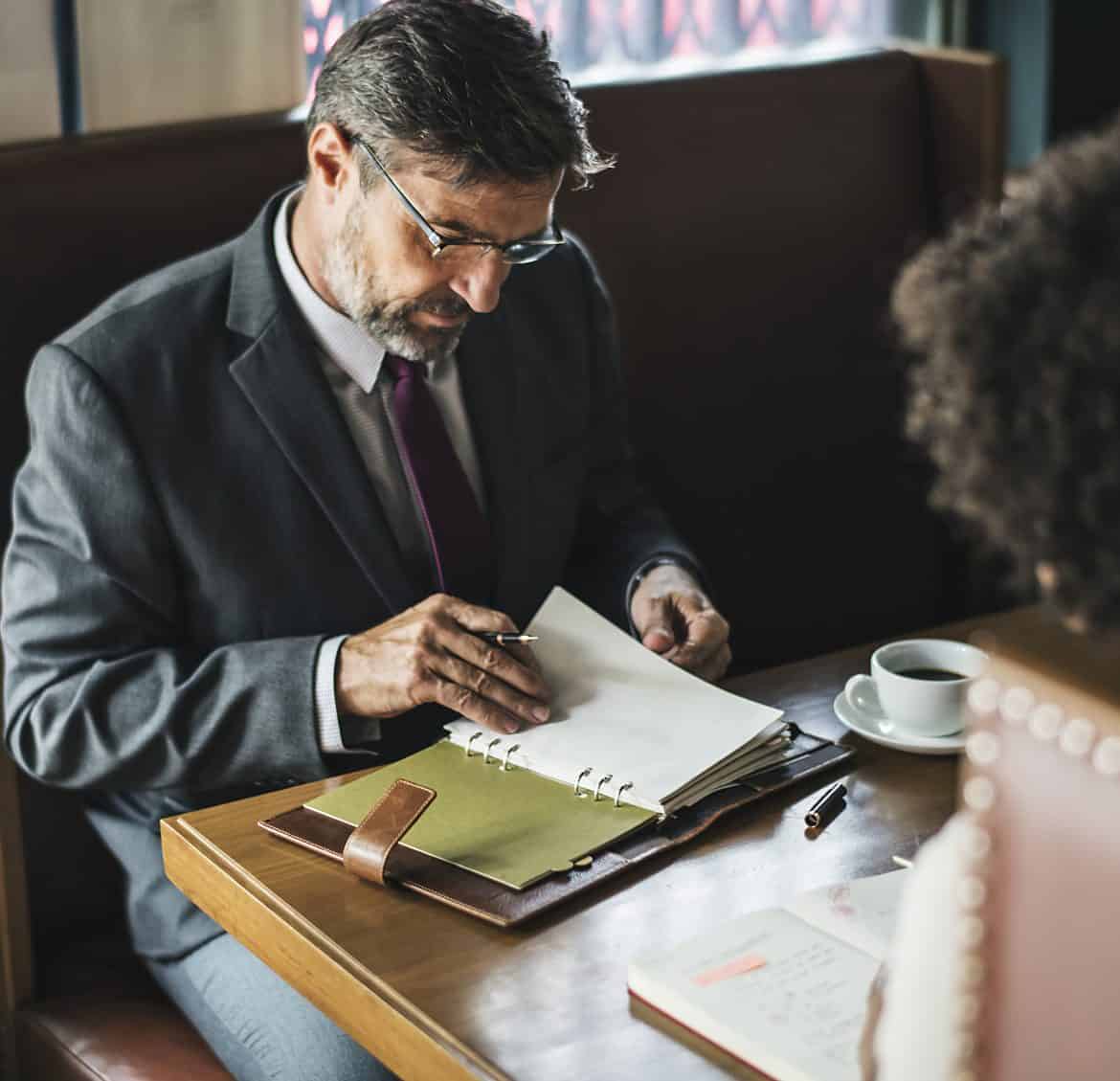 Zündfunke fürs Budget: Virales Marketing für Start-ups mit kleinem Geldbeutel